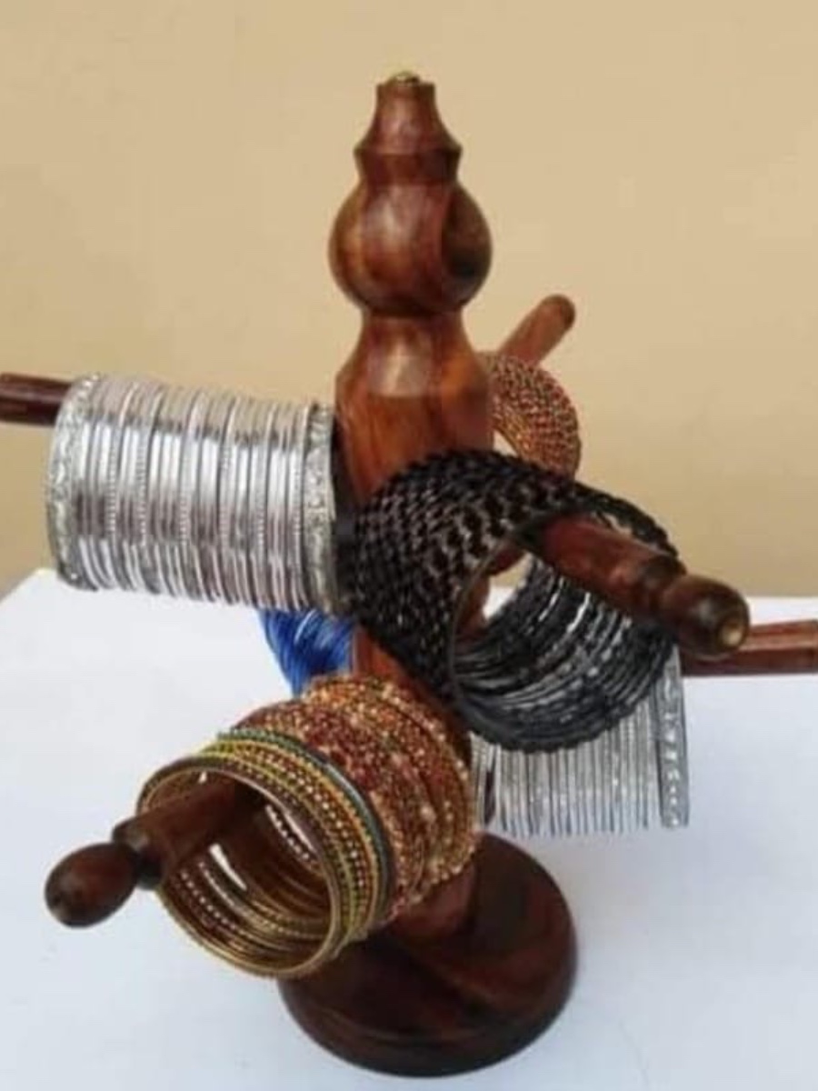 Bangle wooden stand